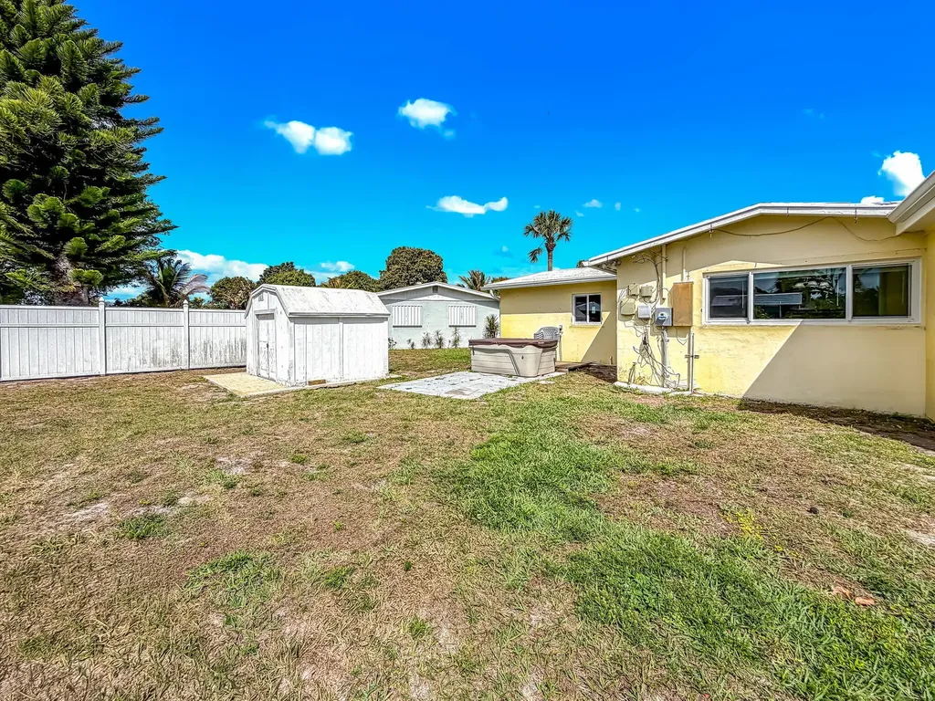 691 Snead Circle West Palm Beach FL 33413