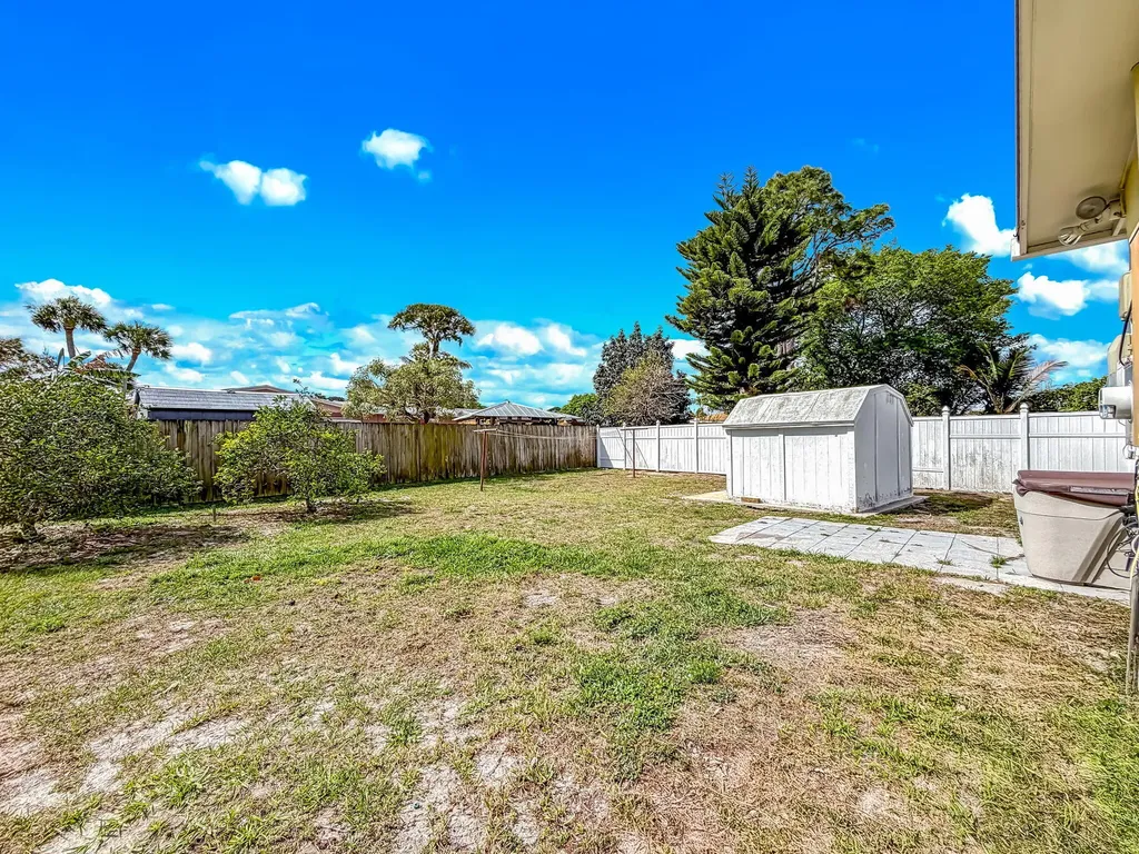 691 Snead Circle West Palm Beach FL 33413
