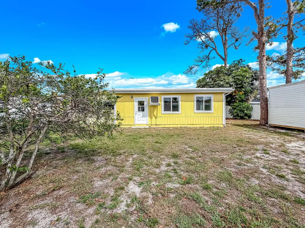691 Snead Circle West Palm Beach FL 33413