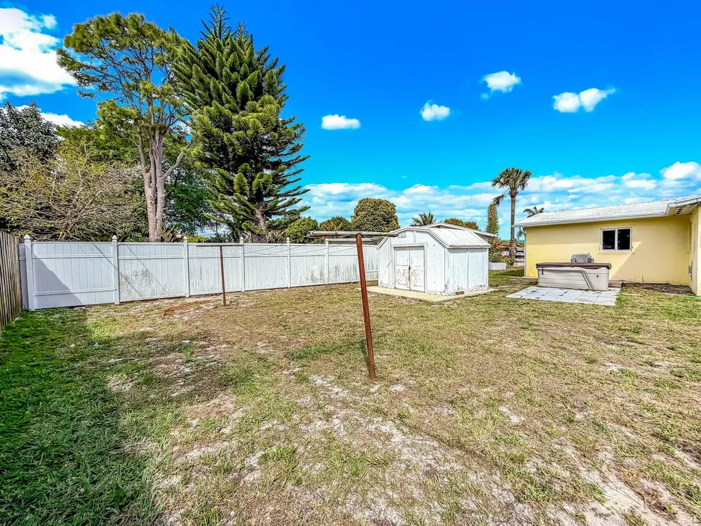 691 Snead Circle West Palm Beach FL 33413