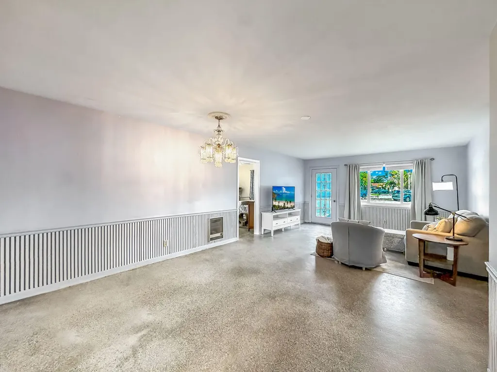 691 Snead Circle West Palm Beach FL 33413