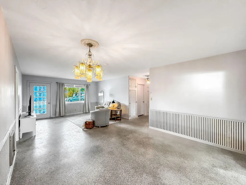 691 Snead Circle West Palm Beach FL 33413