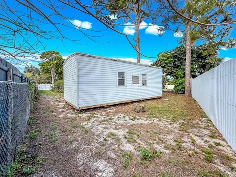 691 Snead Circle West Palm Beach FL 33413