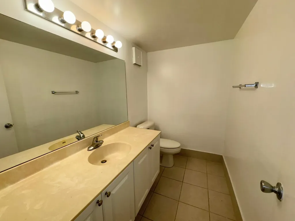 701 N Pine Island Road Plantation FL 33324