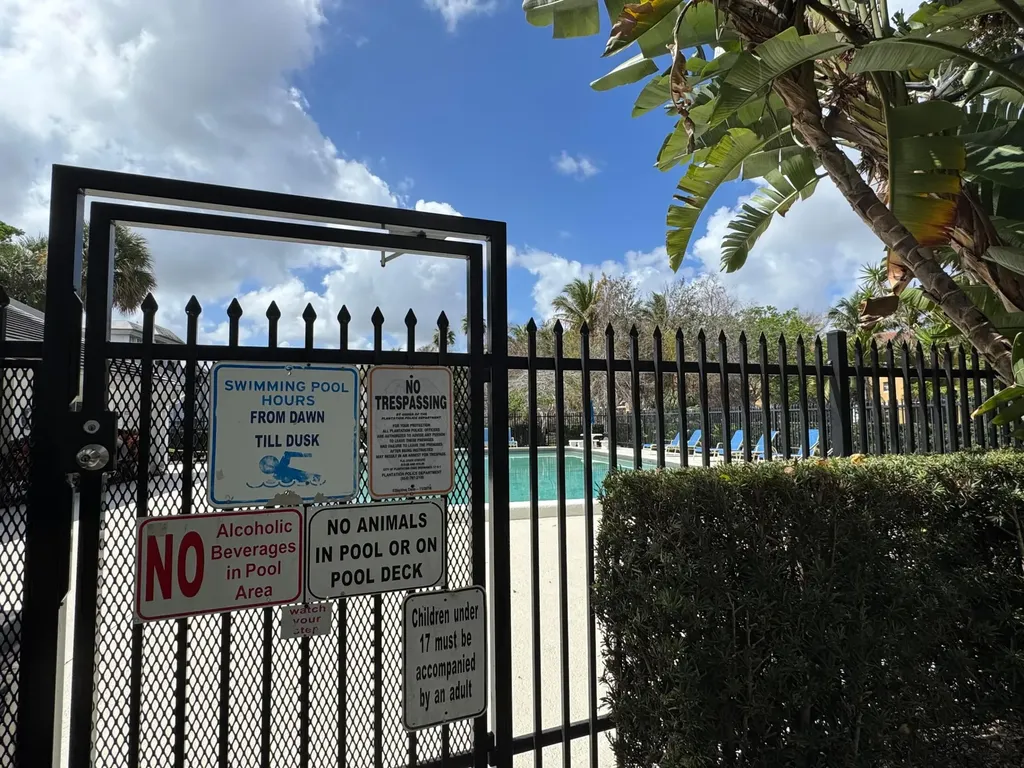 701 N Pine Island Road Plantation FL 33324
