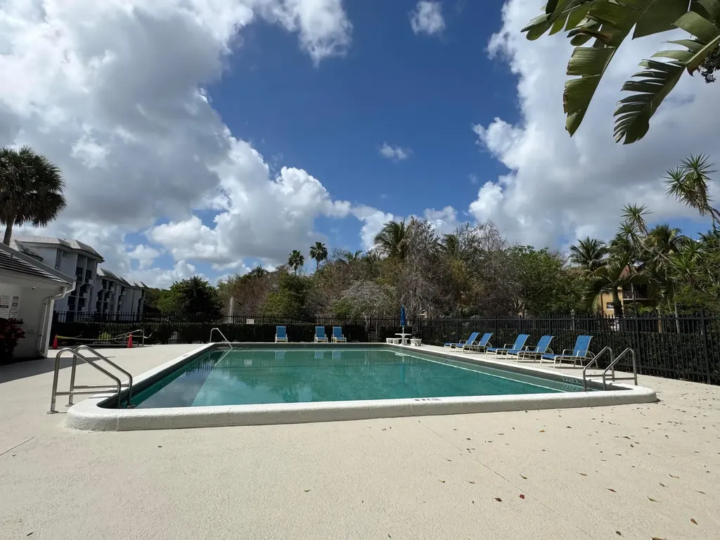 701 N Pine Island Road Plantation FL 33324