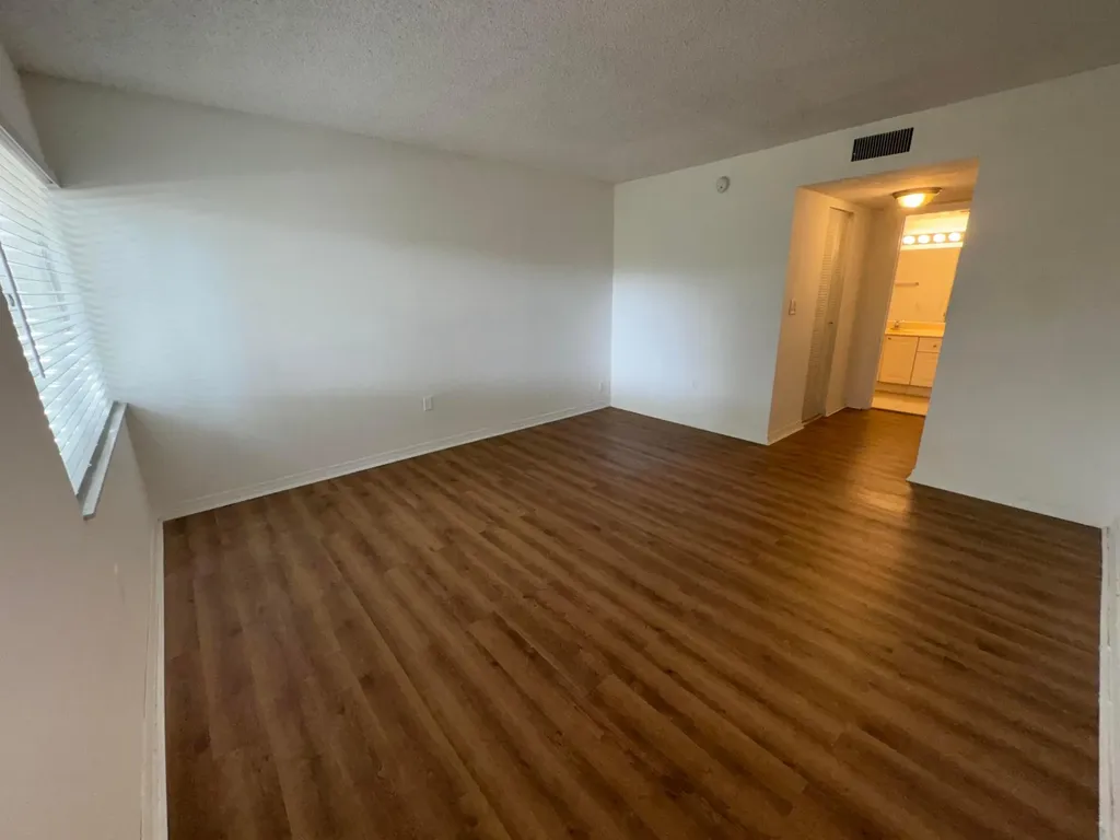 701 N Pine Island Road Plantation FL 33324