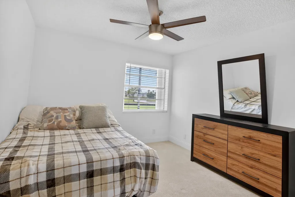 944 Normandy Trail Delray Beach FL 33484