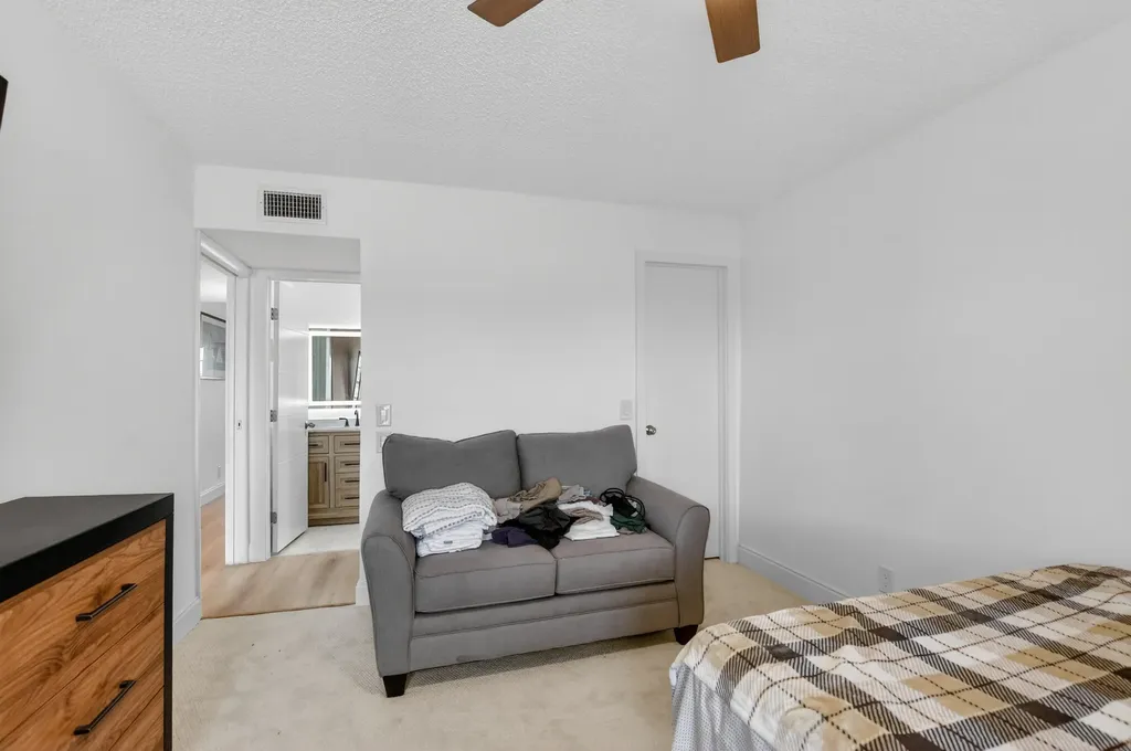 944 Normandy Trail Delray Beach FL 33484