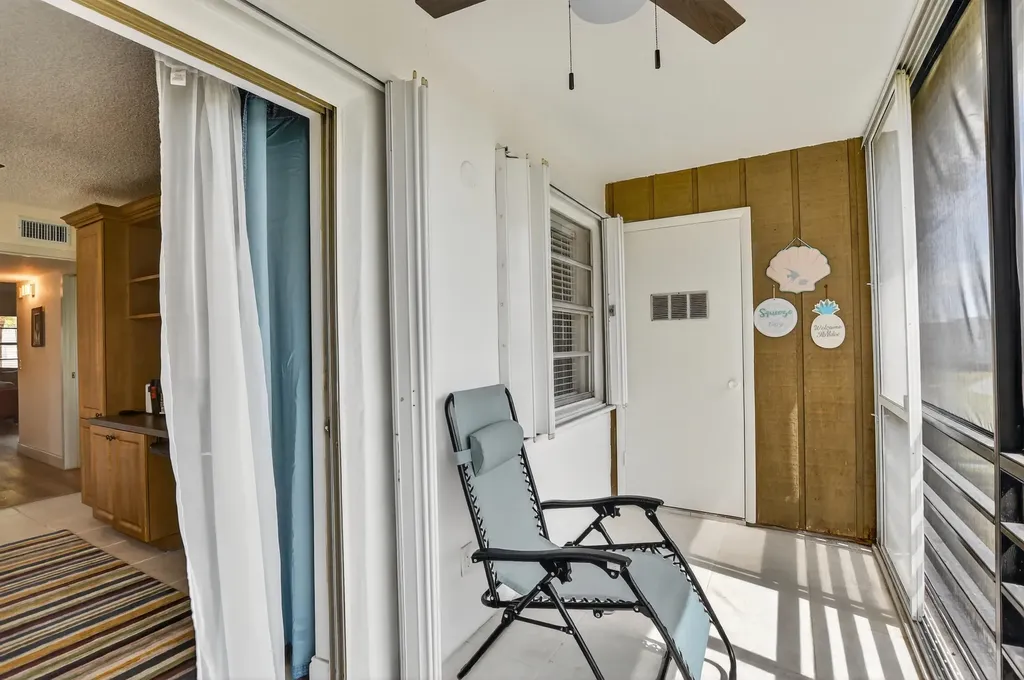 944 Normandy Trail Delray Beach FL 33484