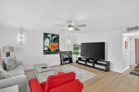 944 Normandy Trail Delray Beach FL 33484