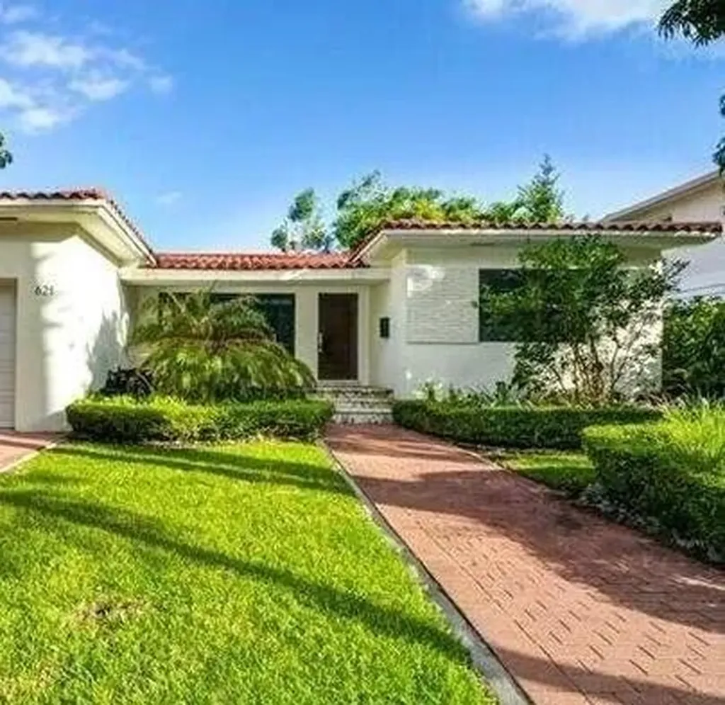 621 NE 56th Street Miami FL 33137