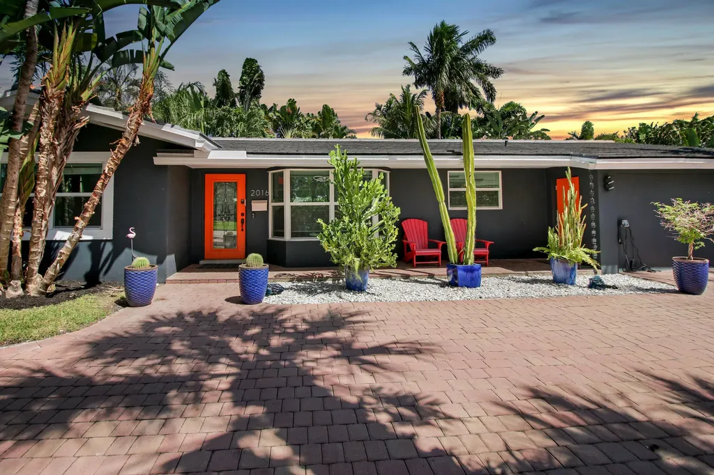 2016 NE 22nd Street Wilton Manors FL 33305