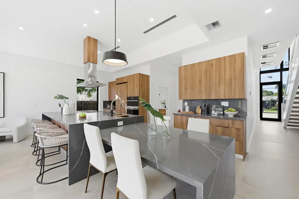 1308 Avocado Isle Fort Lauderdale FL 33315