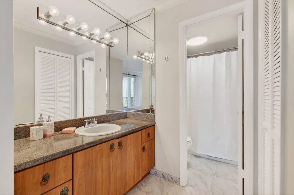 1239 Hillsboro Mile Hillsboro Beach FL 33062