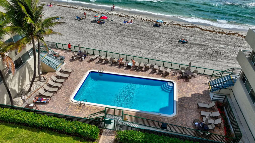 1239 Hillsboro Mile Hillsboro Beach FL 33062