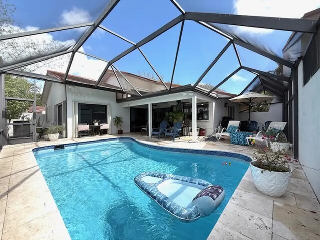 665 Hollows Circle Deerfield Beach FL 33442