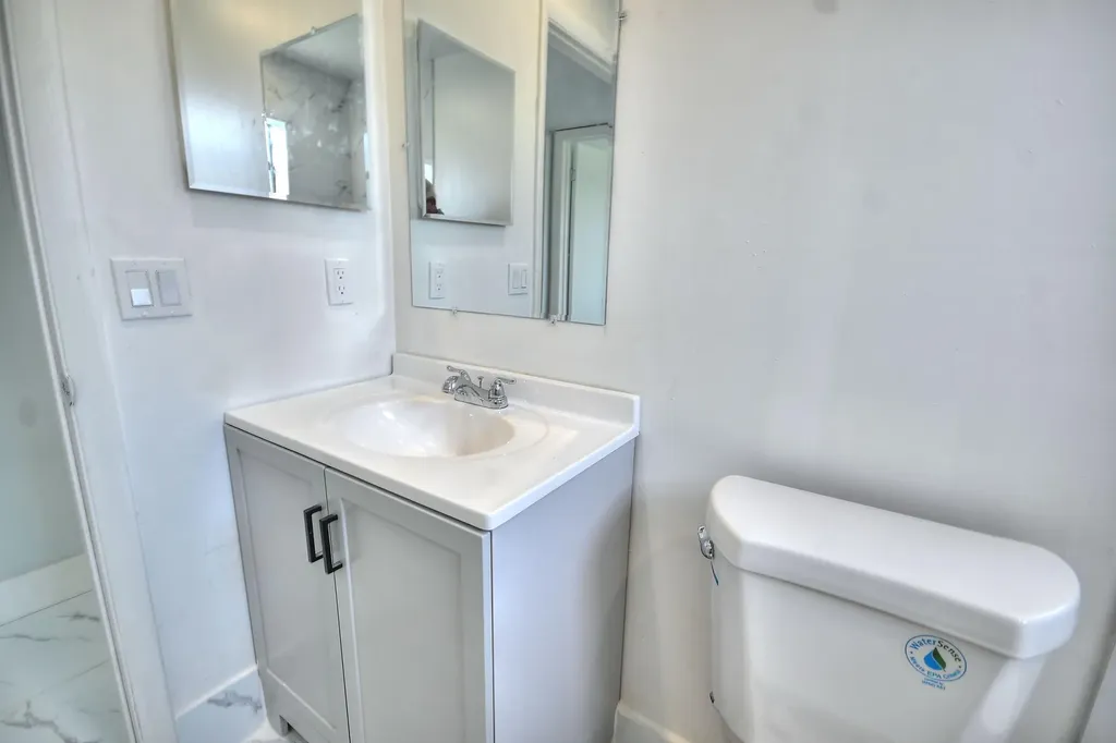 137 Normandy C Delray Beach FL 33484