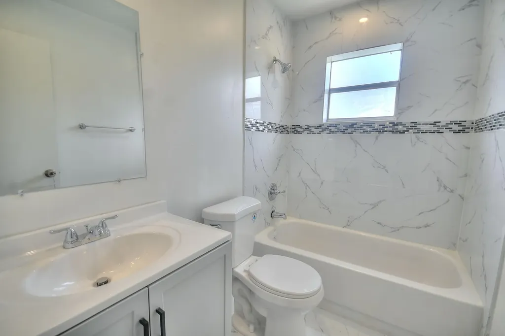 137 Normandy C Delray Beach FL 33484