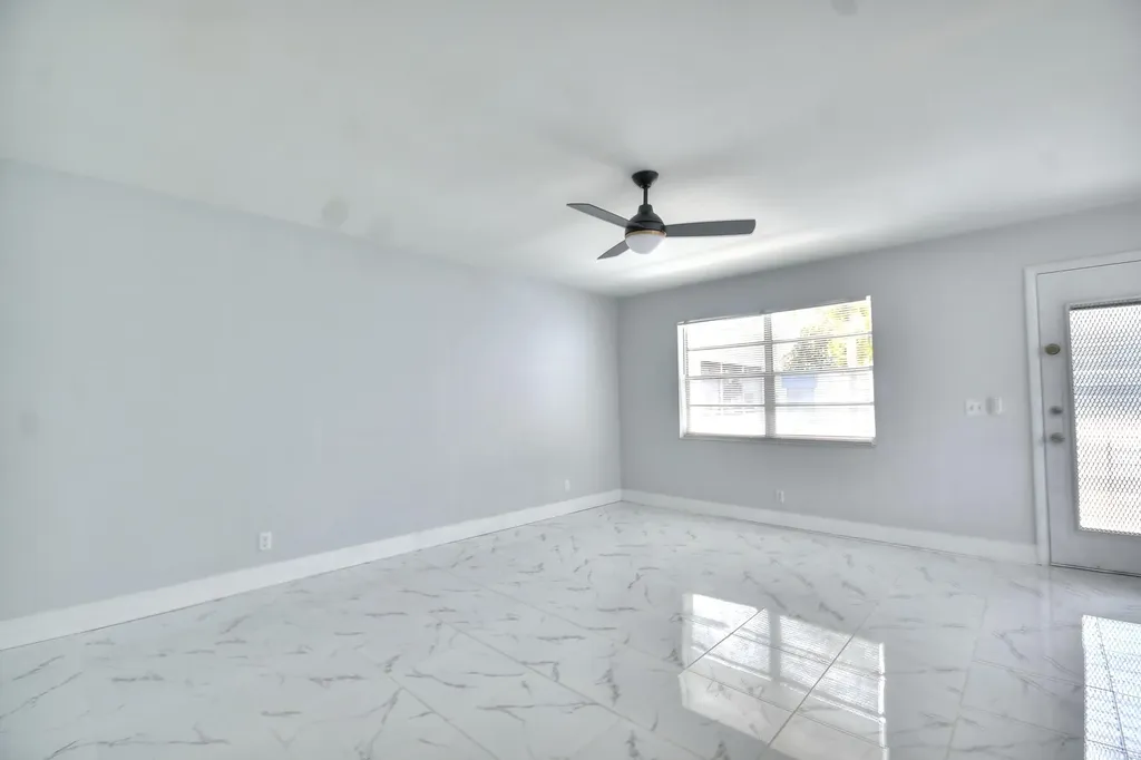 137 Normandy C Delray Beach FL 33484