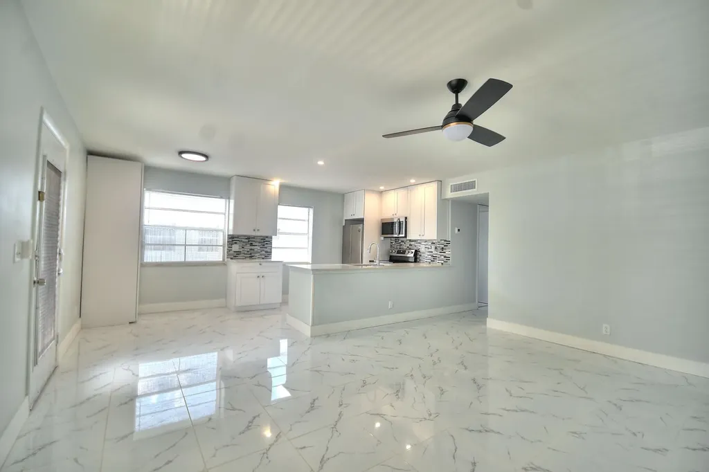 137 Normandy C Delray Beach FL 33484