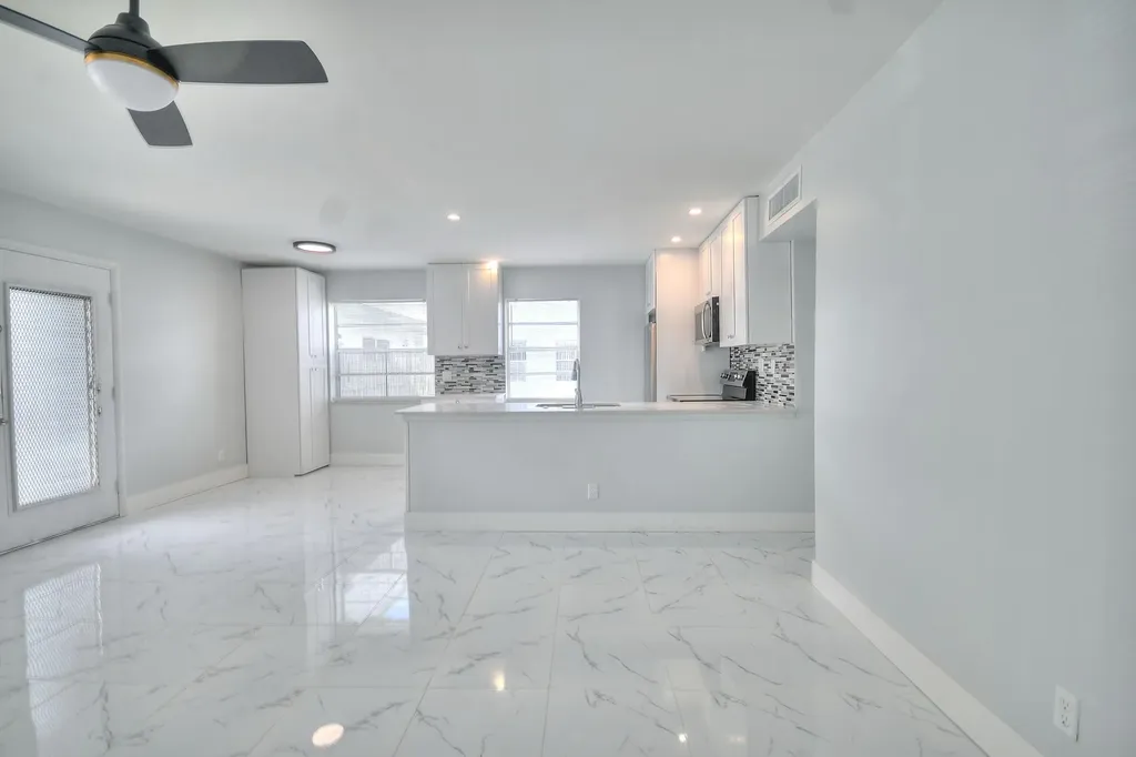 137 Normandy C Delray Beach FL 33484