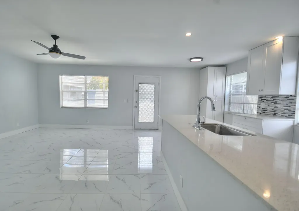 137 Normandy C Delray Beach FL 33484