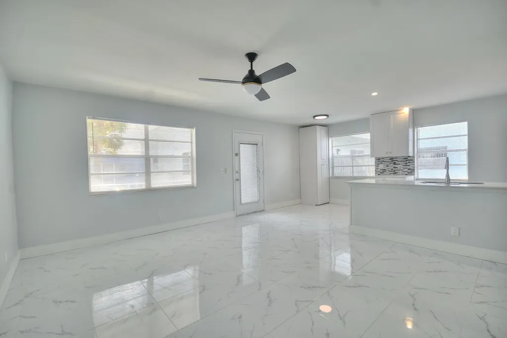137 Normandy C Delray Beach FL 33484