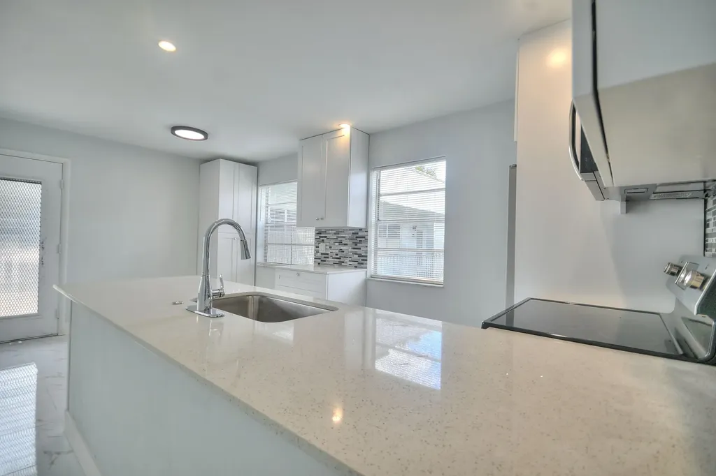 137 Normandy C Delray Beach FL 33484