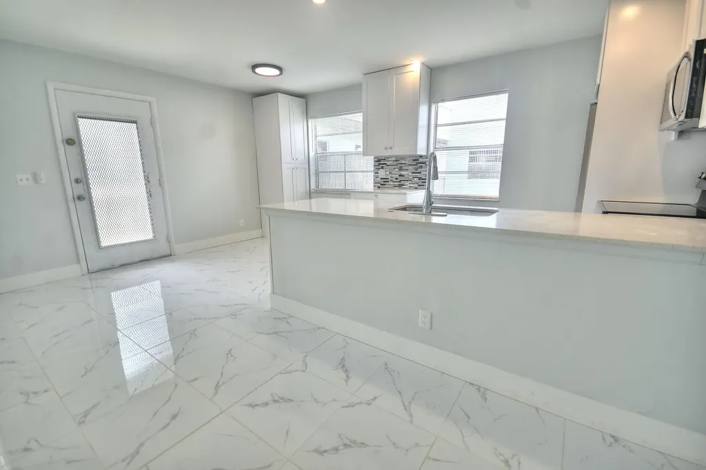 137 Normandy C Delray Beach FL 33484