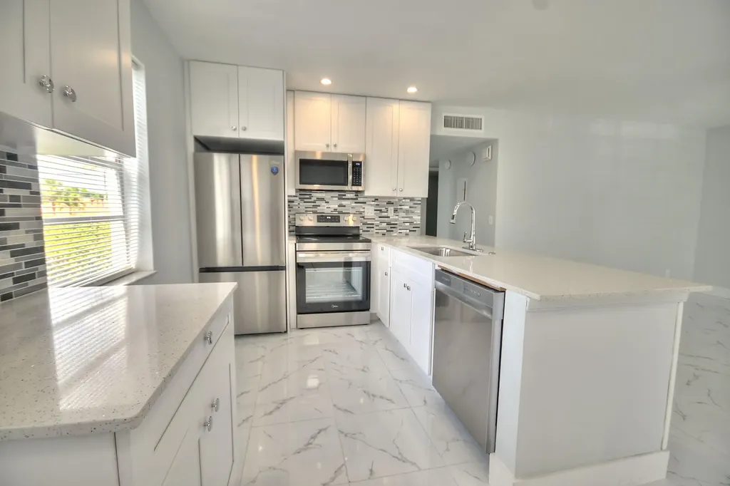 137 Normandy C Delray Beach FL 33484