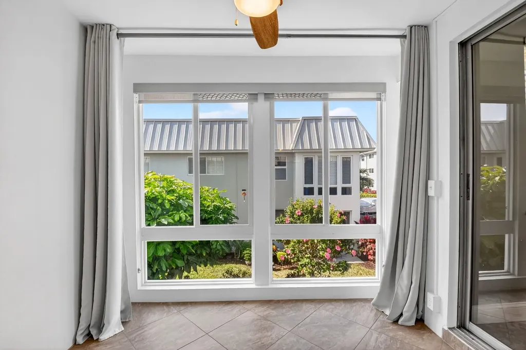18 Colonial Club Drive Boynton Beach FL 33435