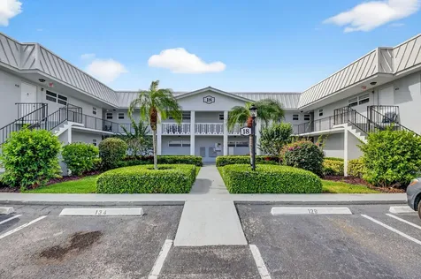 18 Colonial Club Drive Boynton Beach FL 33435