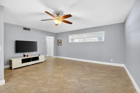 18 Colonial Club Drive Boynton Beach FL 33435