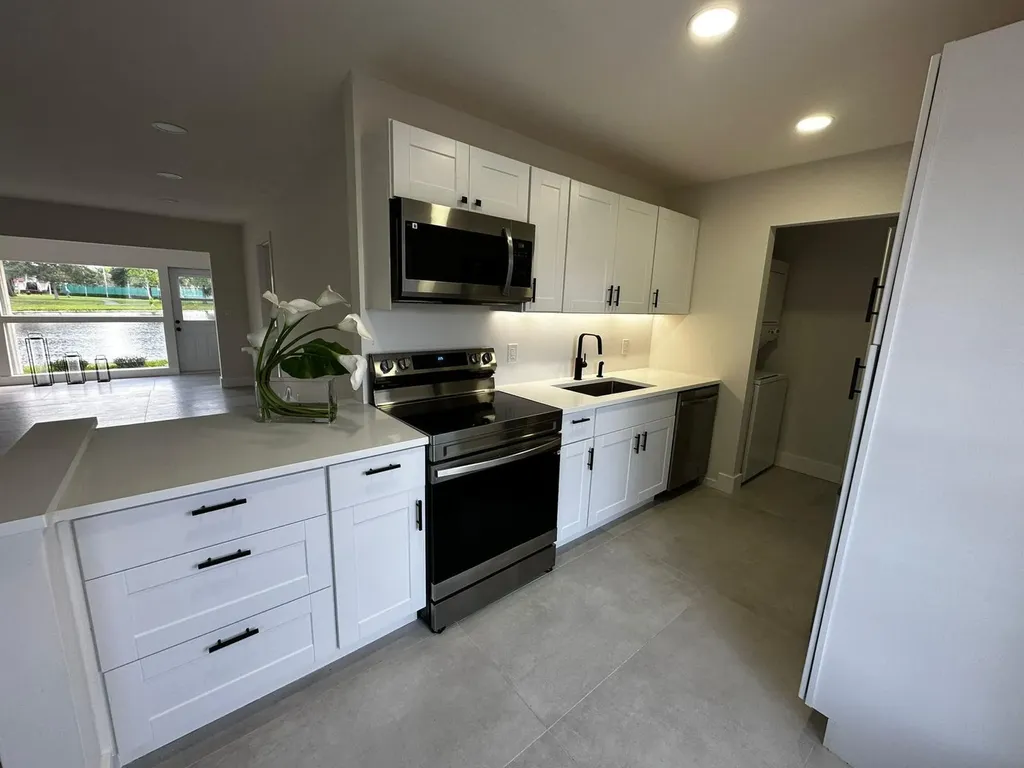 316 Cape Cod Circle Greenacres FL 33467