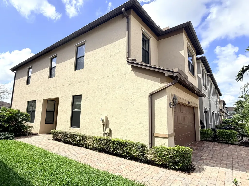 2800 Troubadour Street Palm Springs FL 33406
