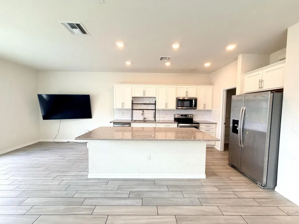 2800 Troubadour Street Palm Springs FL 33406