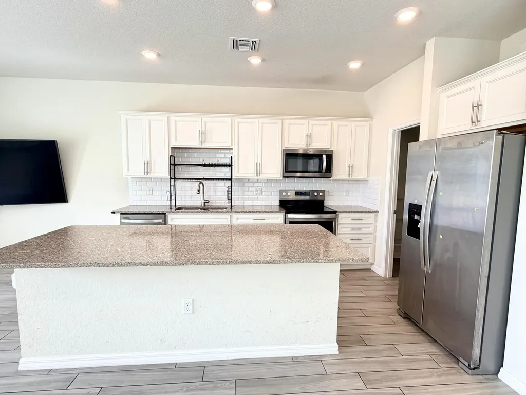 2800 Troubadour Street Palm Springs FL 33406