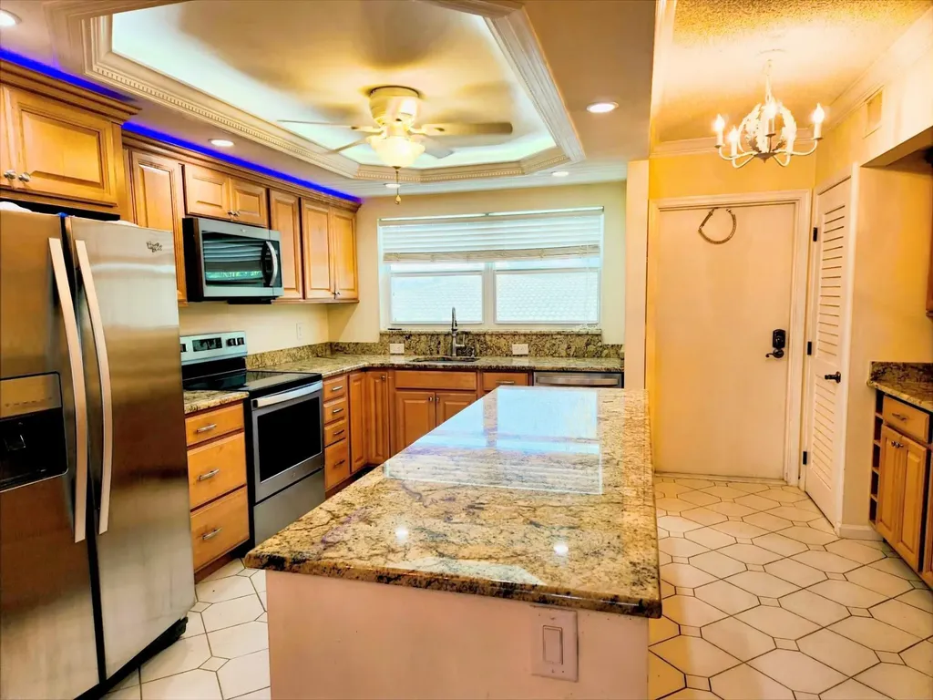 2008 S Federal Highway Boynton Beach FL 33435