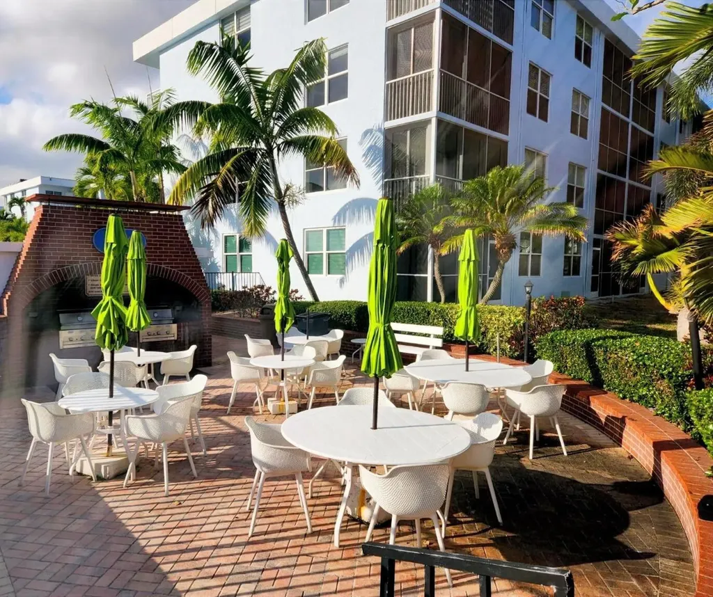 2008 S Federal Highway Boynton Beach FL 33435