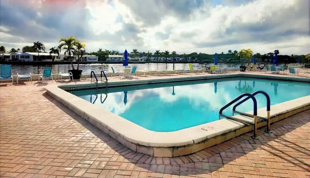 2008 S Federal Highway Boynton Beach FL 33435