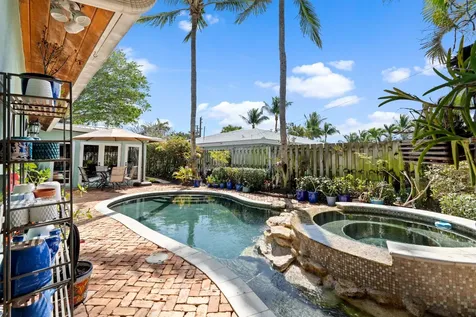 402 Lake Drive Delray Beach FL 33444