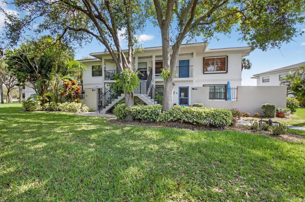 2911 SW 21st Terrace Delray Beach FL 33445