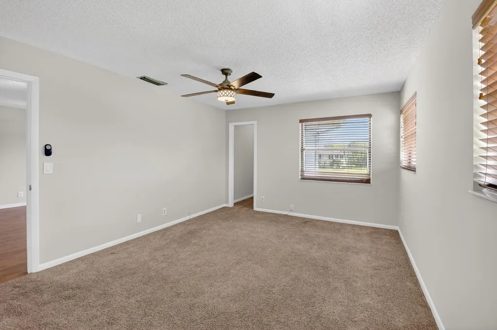 2911 SW 21st Terrace Delray Beach FL 33445