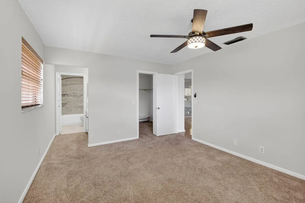 2911 SW 21st Terrace Delray Beach FL 33445