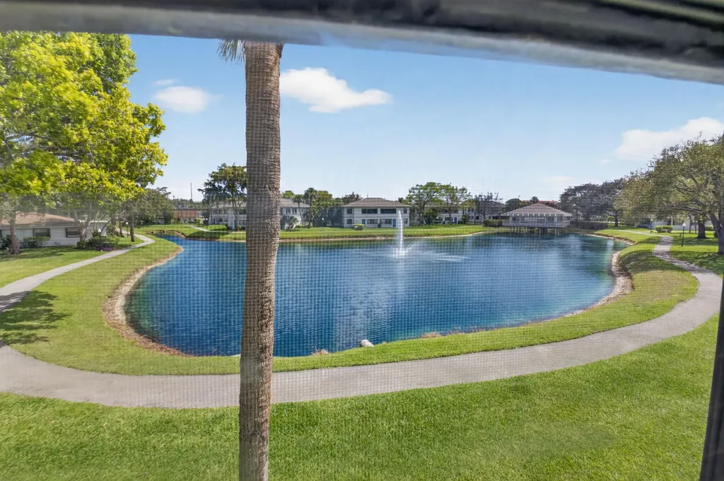 2911 SW 21st Terrace Delray Beach FL 33445