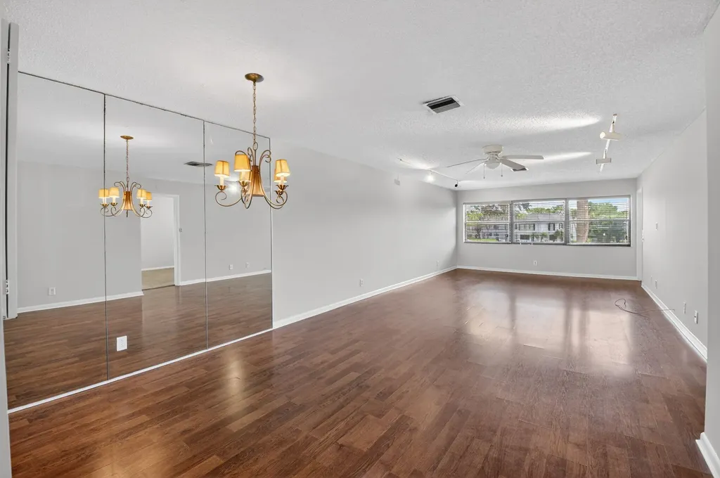 2911 SW 21st Terrace Delray Beach FL 33445