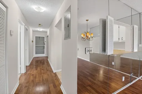 2911 SW 21st Terrace Delray Beach FL 33445