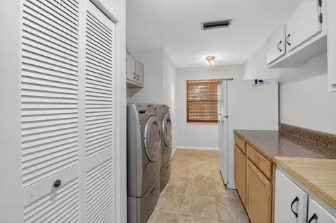 2911 SW 21st Terrace Delray Beach FL 33445