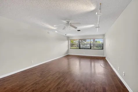 2911 SW 21st Terrace Delray Beach FL 33445